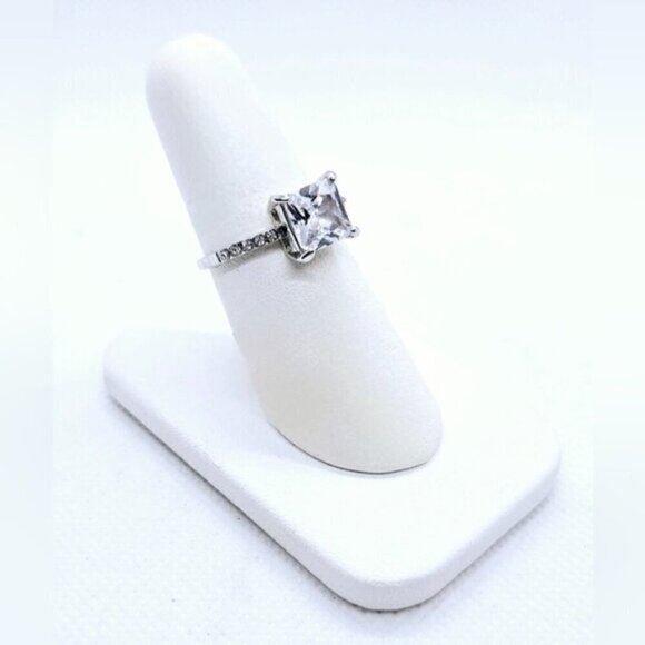 2 Kt Princess Cut Simulant Diamond Silver Tone Anniversary / Engagement Ring - Picture 3 of 7